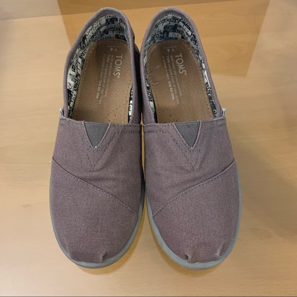 SOLD Toms Ash Grey Alpargatas - Picture 4 of 6